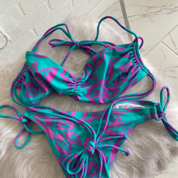 2piece - Picture 2 of 2